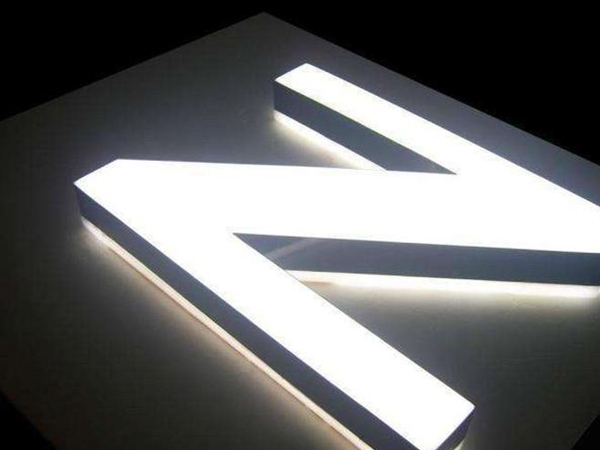 板材類(lèi)、第九章亞克力板（生產(chǎn)，性能、價(jià)格、使用、注意事項(xiàng)）